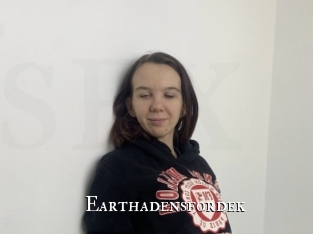 Earthadensfordek