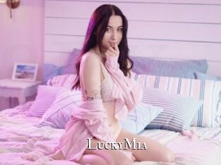 LuckyMia