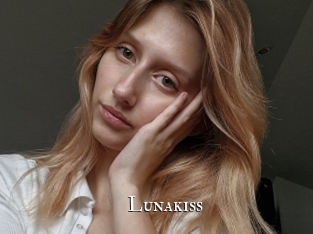 Lunakiss