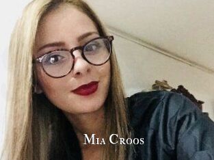 Mia_Croos