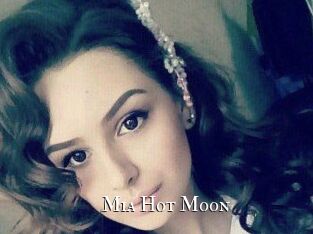 Mia_Hot_Moon