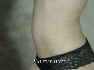 Valerie_hott